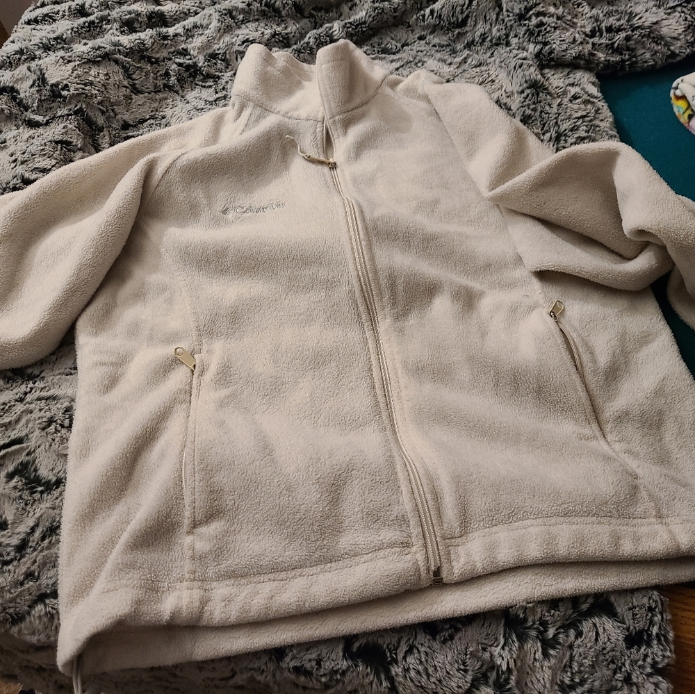 White Columbia zipup